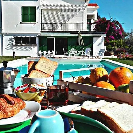 Paola Bed & Breakfast *
