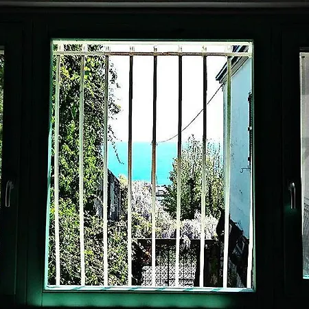 Paola Bed & Breakfast 4*